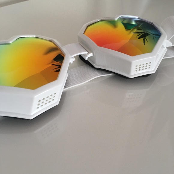 White Heart Goggles Mirror Sunglasses Glasses - Picture 9 of 12